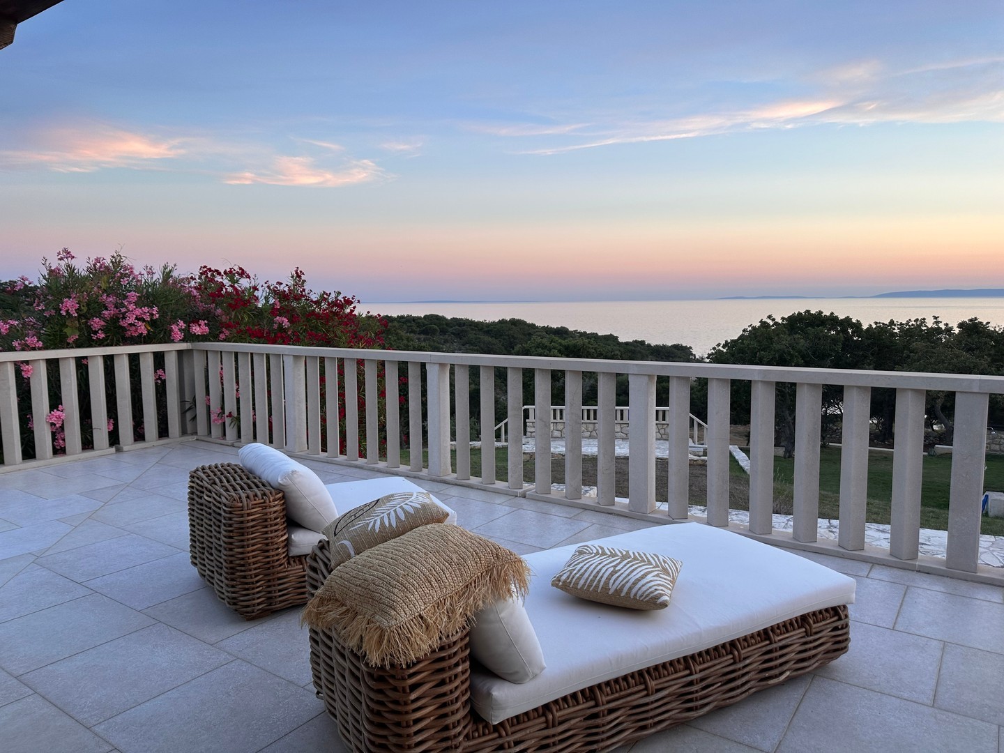 Estate Mediterranea #yourescape #yourescapetravel #mediterraneansummer #mediterraneanluxuryholidays #mediterranea #luxurymediterraneanresorts #luxuryvillas