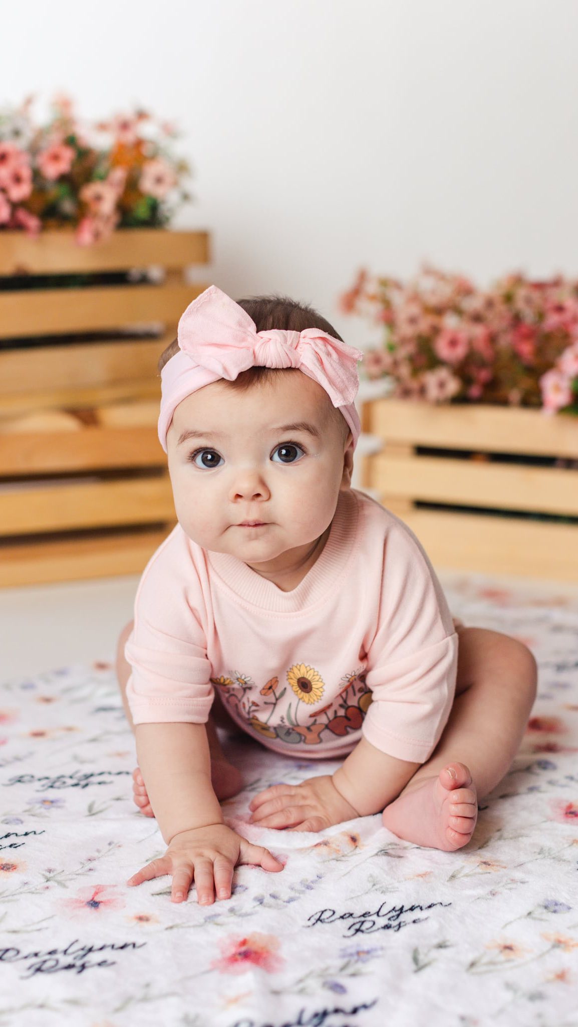 When it’s too cold to be outside… ❄️
Let’s stay warm and still make some magic! 📸✨
#NRSPhotographyIL #nrsbumpsandbabies