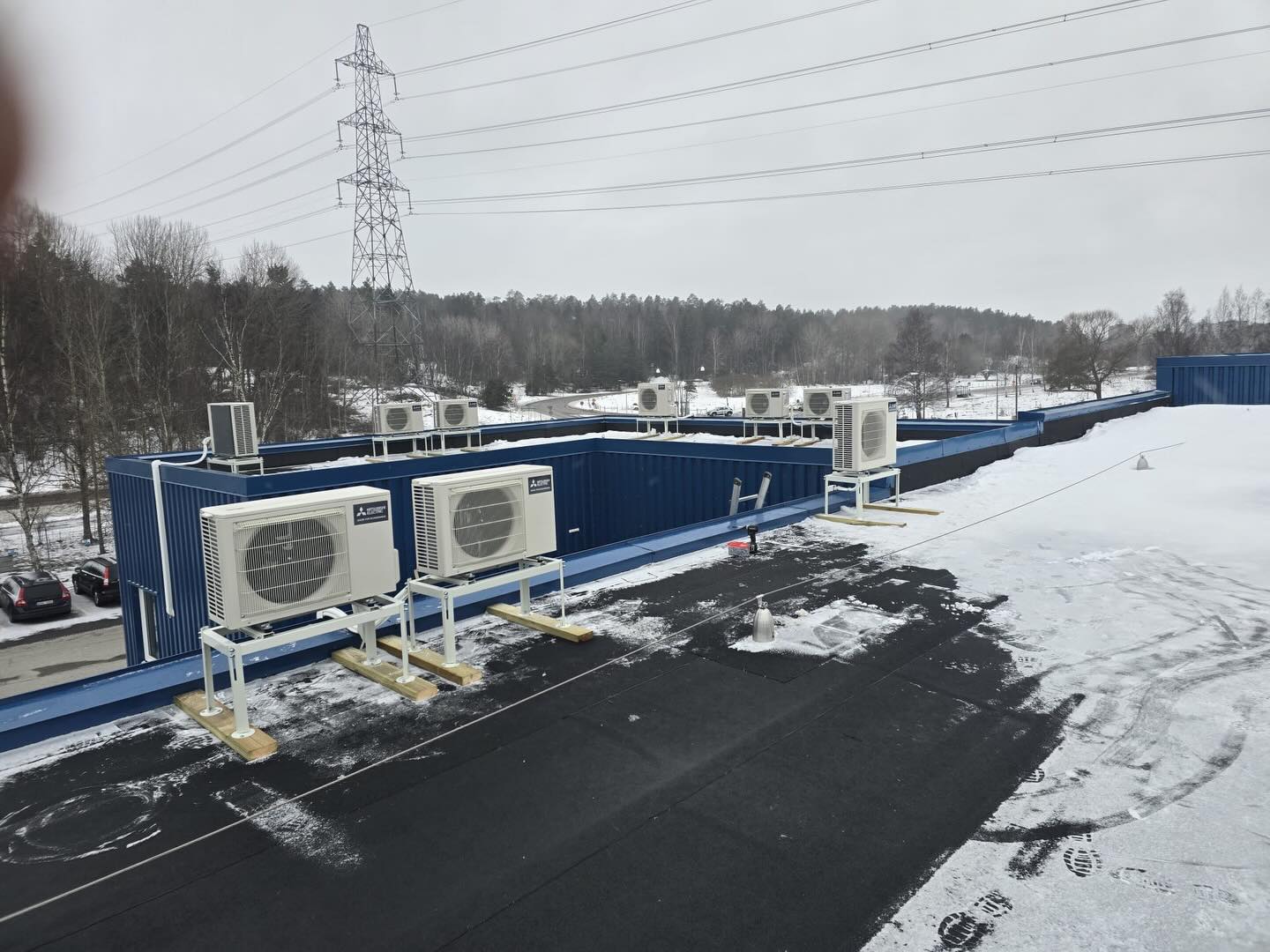 9st Mitsubishi Ninja FT35 & FT25 installerade i Märsta!
Behöver er verksamhet också se över era energikostnader och inomhusklimat. Kontakta oss för en kostnadsfri rådgivning!
📞 08-7685577
✉️ Kontakt@bmekyl.se