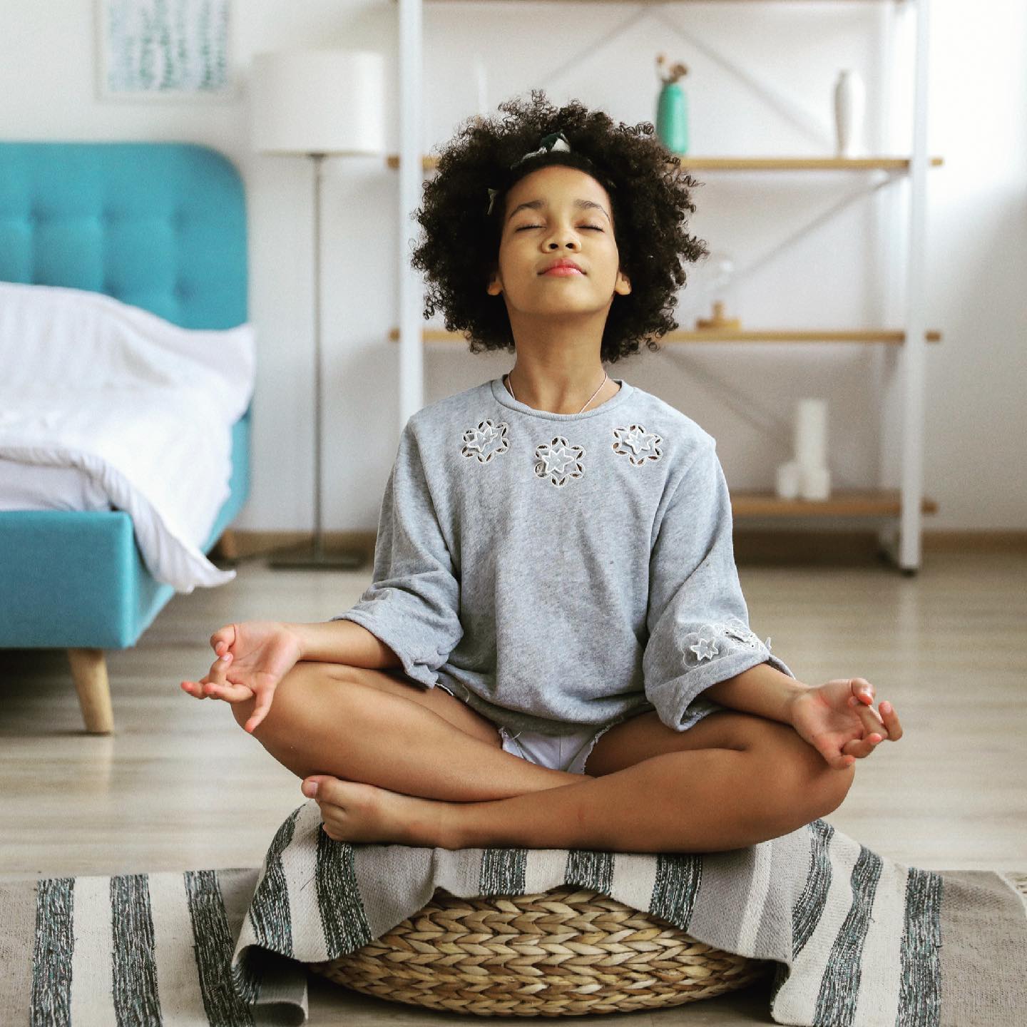 What’s your morning routine?
There’s quite a bit of advice out there about how you should start your day.
Instead of looking for the answer in others, take a moment to ask yourself a few questions:
✨How do you want to feel in the morning?
✨What’s your own way to connect to that feeling?
✨What do you need from your environment to make that happen?
✨What’s the first step you can take?
Try those to start with and see what answers you come up with.
We don’t need more answers, just the right questions ❤️
#Art2BeHuman #connection #creativity #choice #empowerment #wisdom #coaching
#inspiration #sunshine #morningvibes #love #photo #instagay #picoftheday #beautiful #nature #goodday #sunrise #sky #breakfast #photooftheday #home #haveaniceday #photography #mood #goodmorning #instagram #sunnyday #ınstagood