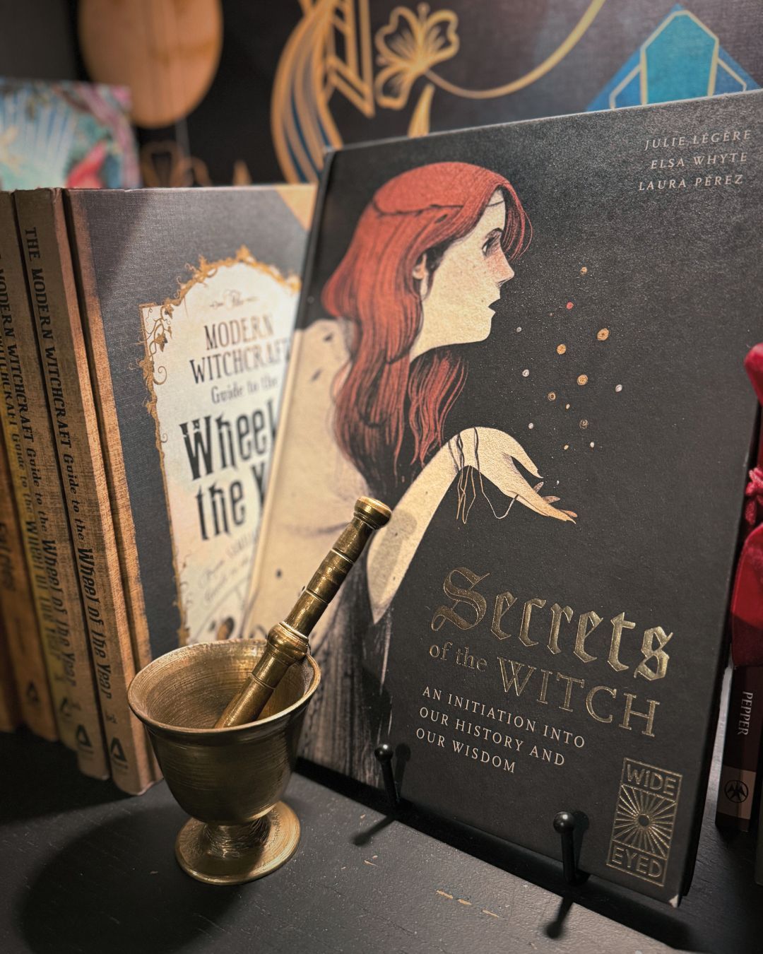 Have you found all our secrets?
#witchy #book #shopsmall #abqtodo #curiosities