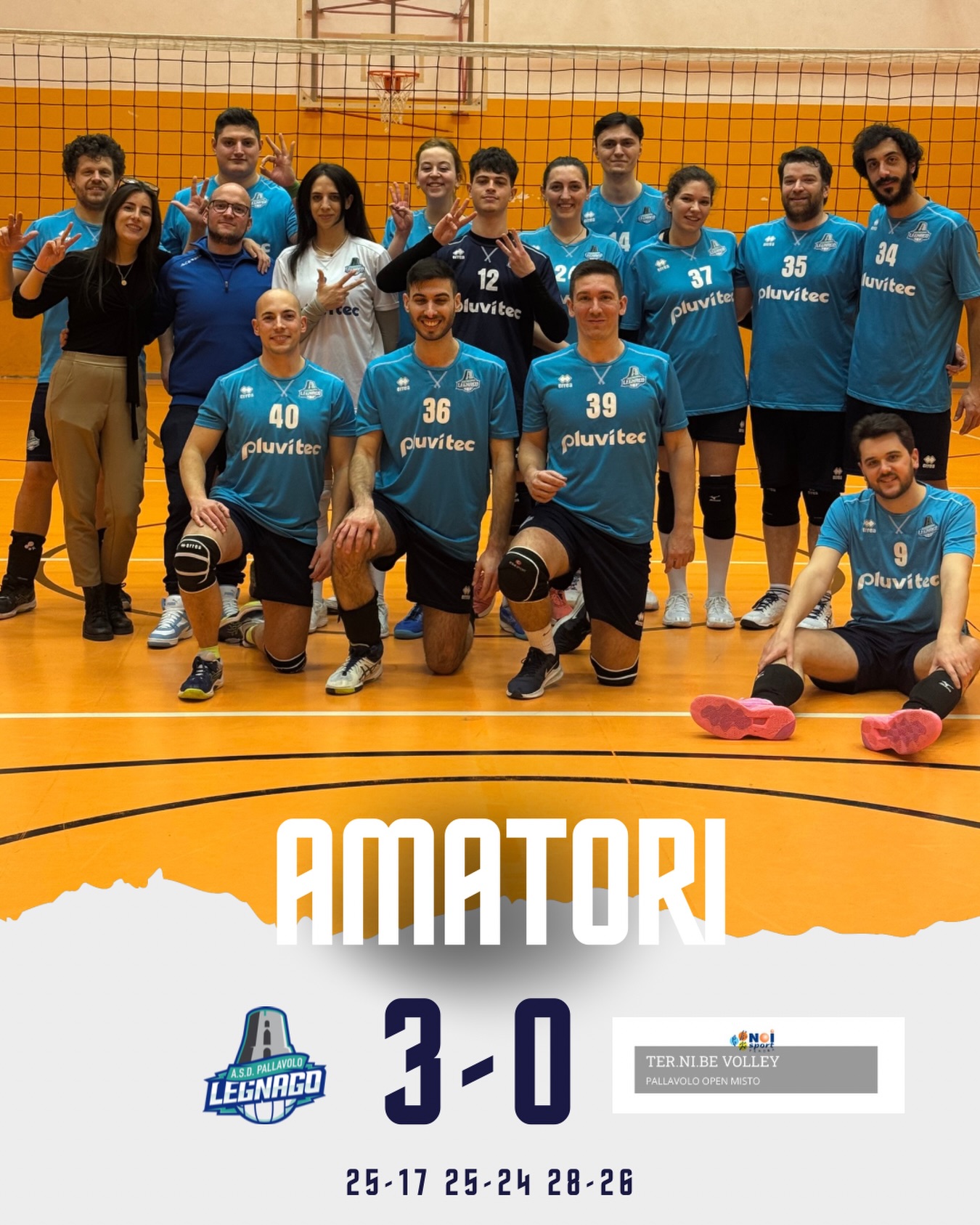 AMATORI LEGNAGO: SI VINCE, E PURE 3-0.
Muro di acciaio firmato Emanuele, in coppia con Alberto, nostro centrale mancino, a scavare crateri dall’altra parte della rete.
La ricezione finalmente c’è ed il nostro palleggiatore può alzare senza muovere mezzo passo.
Sipario chiuso da Anna, con una battuta sul nastro. Ma conta anche quella 😉
L’anno scorso una vittoria in tutto il campionato. Quest’anno? Due. E non è ancora finita.
In campo zero drammi (per ora), mentre su WhatsApp continua il bollettino medico quotidiano. Ma imperterriti, si presentano sempre.
Avanti così.
#AmatoriLegnago #asdpallavololegnago