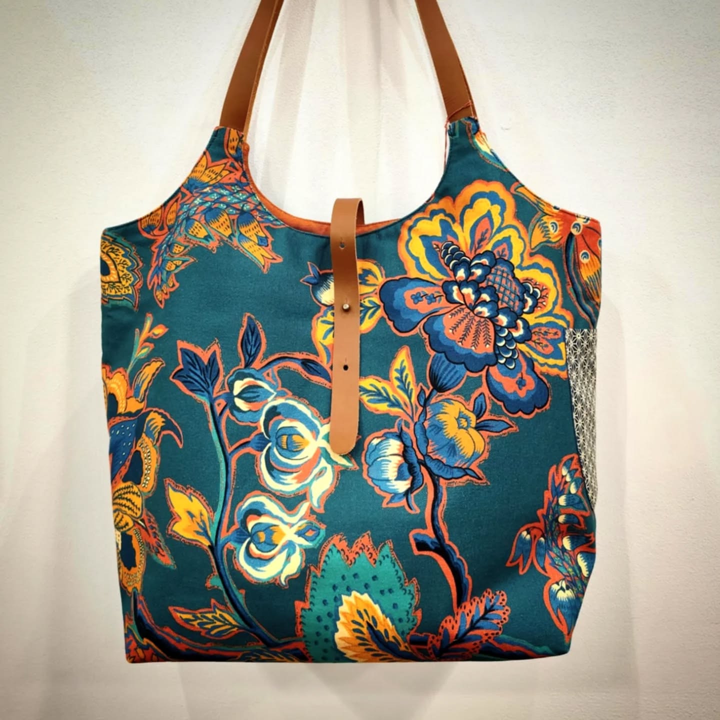 @lilouswann
Les nouveaux sacs cabas ❤️
#arttextile #clisson #lilouswann #galerielessouliersrouges