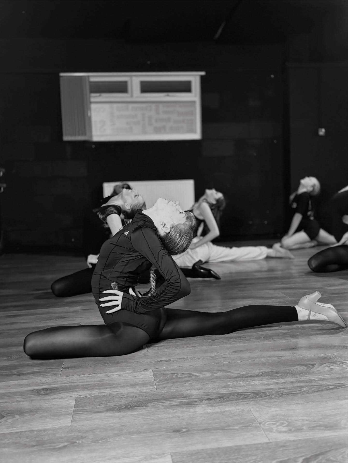 Another exciting week at Copper 🤍
From starting rehearsals for Joseph and the Technicolor dream coat to our usual evening lessons, the energy and enthusiasm in the room has been spectacular✨