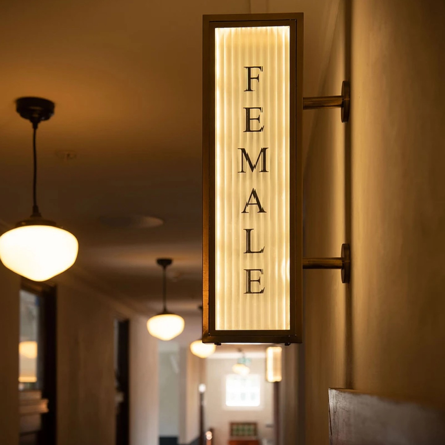 Wayfinding at the @nelsonhotel.