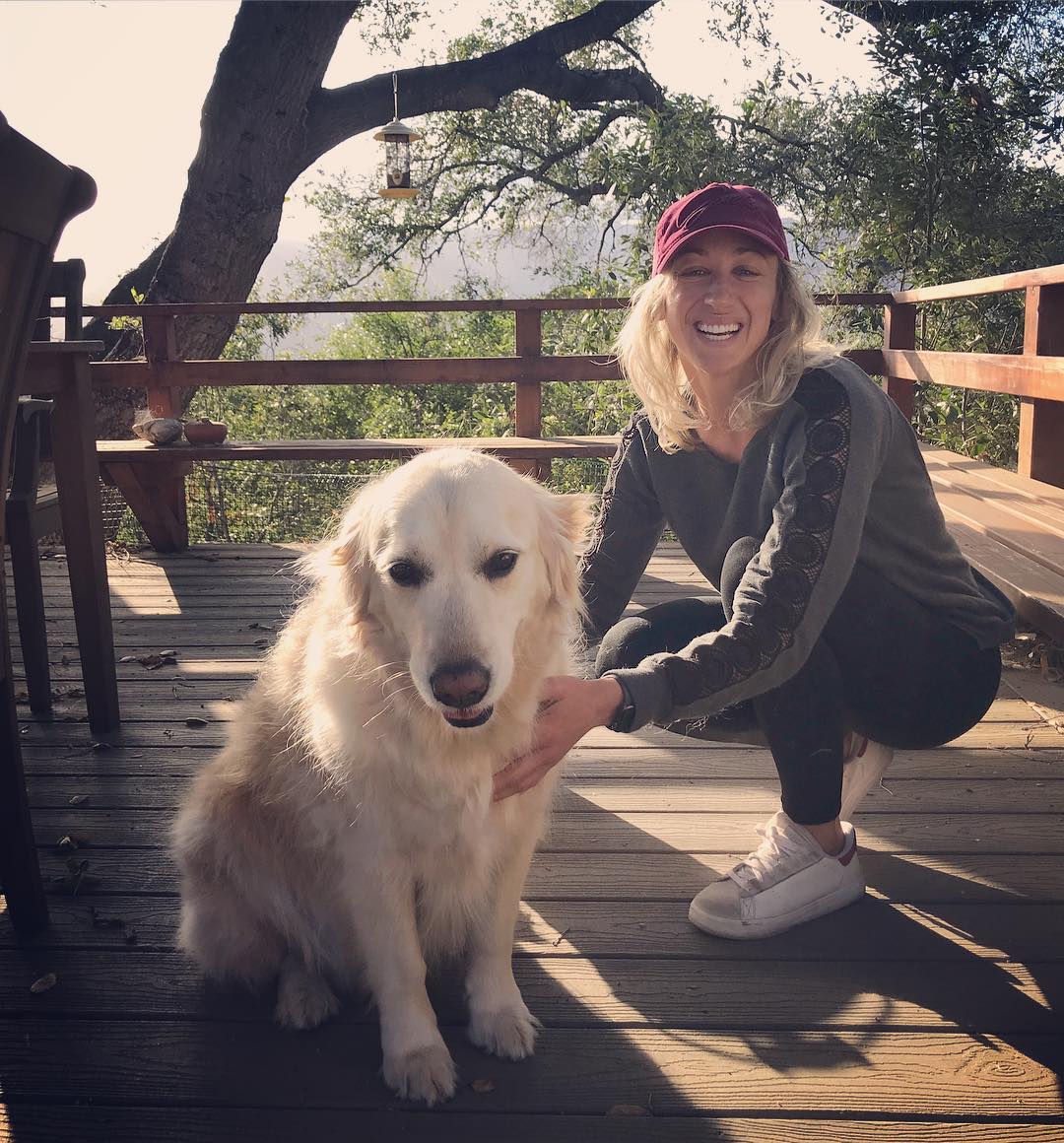 What says #happymemorialdayweekend like a blonde-haired, green-eyed #americangirl with her (part-time) #goldenretriever?! And her #pbr on the table out of view... #sograteful for all those who came before us & made this moment possible.
♥️🙏🏻🇺🇸