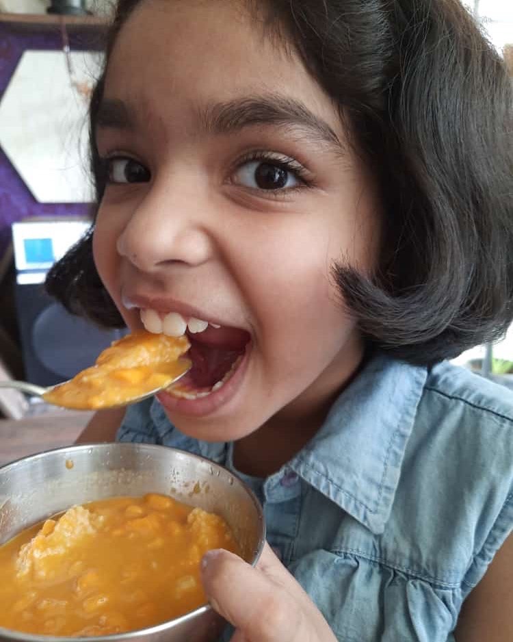 Mangolicious lifestyle!
#babies #mangoes #mangopulp #devgadmangoes #maharastramangoes #mangalore #costal