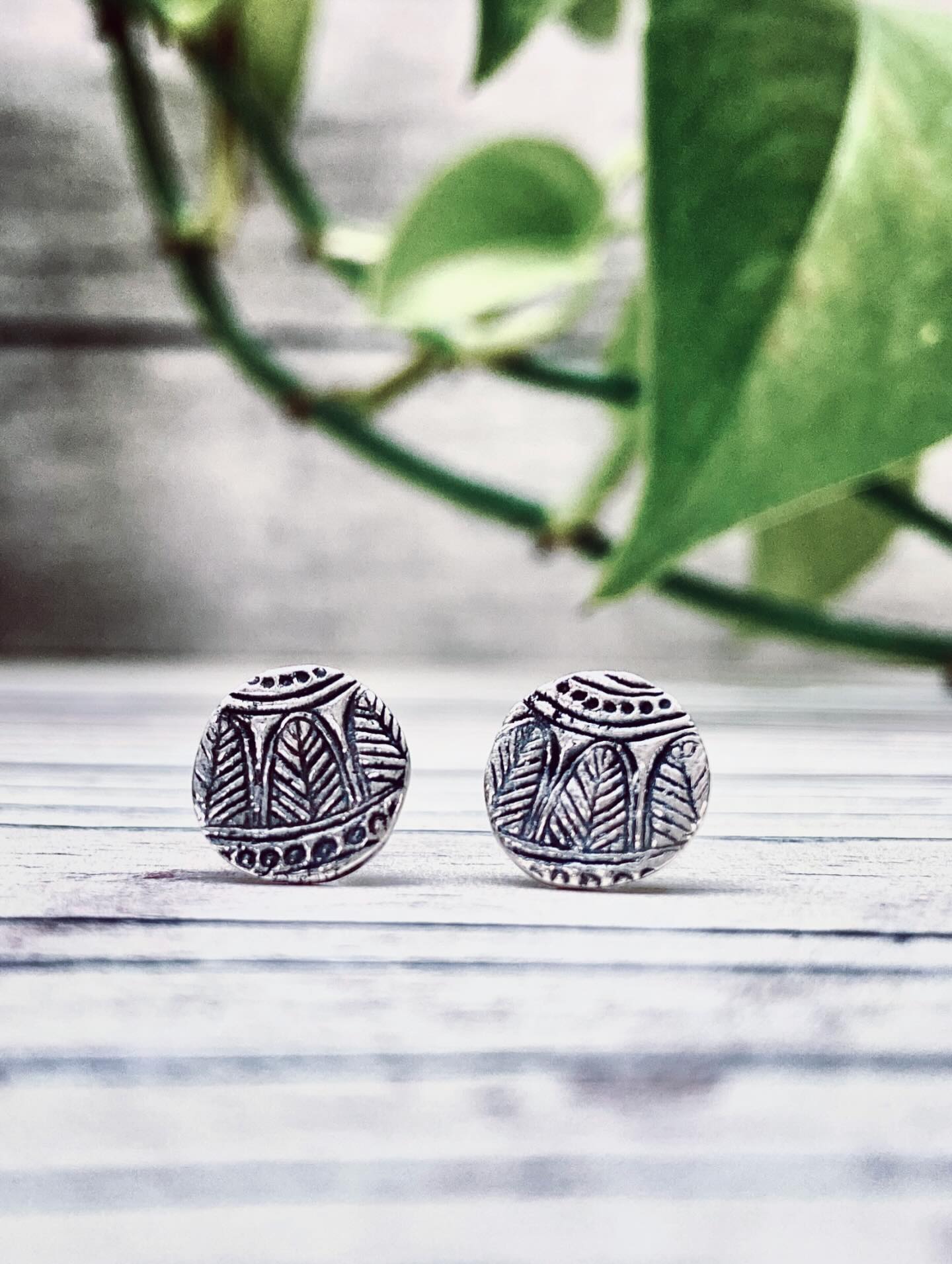 ‘Palm’ earrings, just hit the shop! 🌱