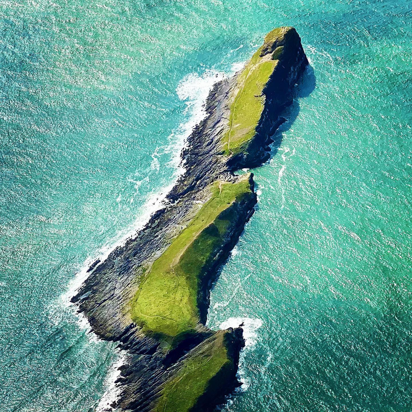 Worms Head looking dramatic at the weekend, taken by @mcflightinstructor ๐โฐโ๏ธ