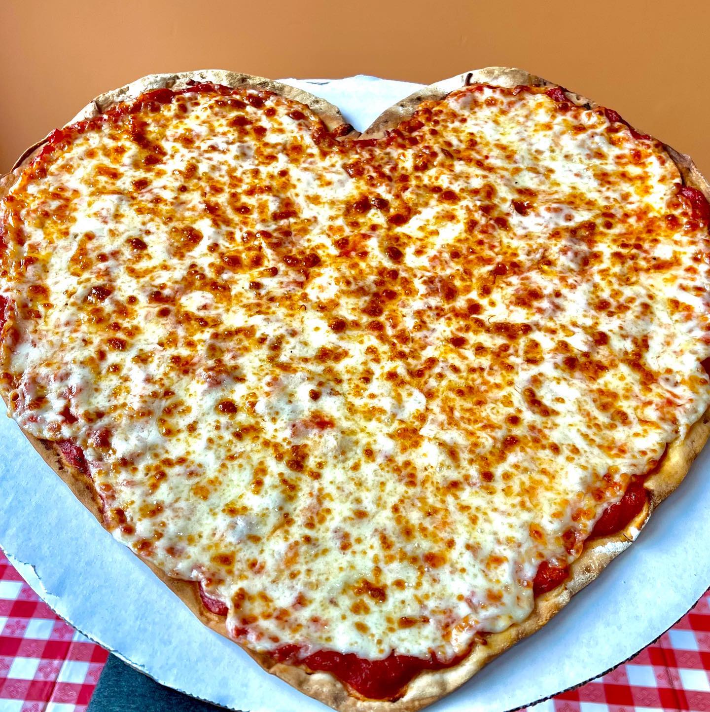 Happy Valentine’s Day! #hearshapedpizza #pizza #bestpizza #jpspizza #jpspizzaandgrill #cheesepizza #stvalentinesday #love #pizzaheart