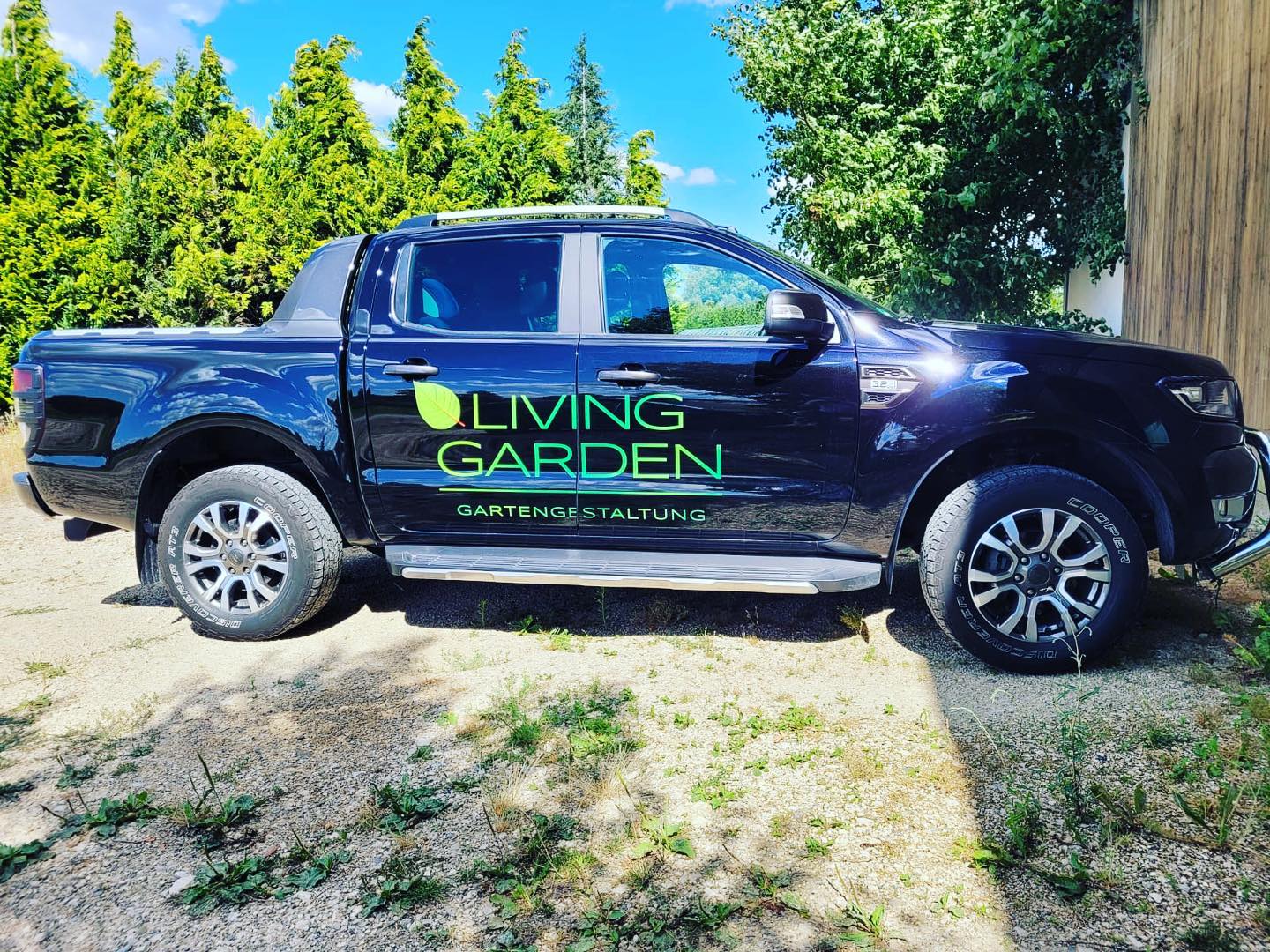 Danke @dekopool für die zuverlässige und top Arbeit bei der Beklebung unserer Fahrzeuge 😊
#gala #galabau #partner