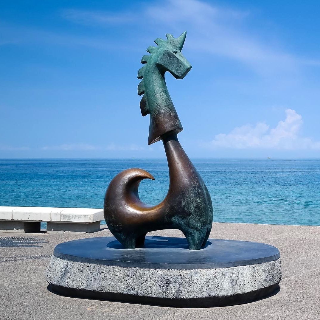 The unicorn of good fortune and good luck on the Malecon. #vallarta101