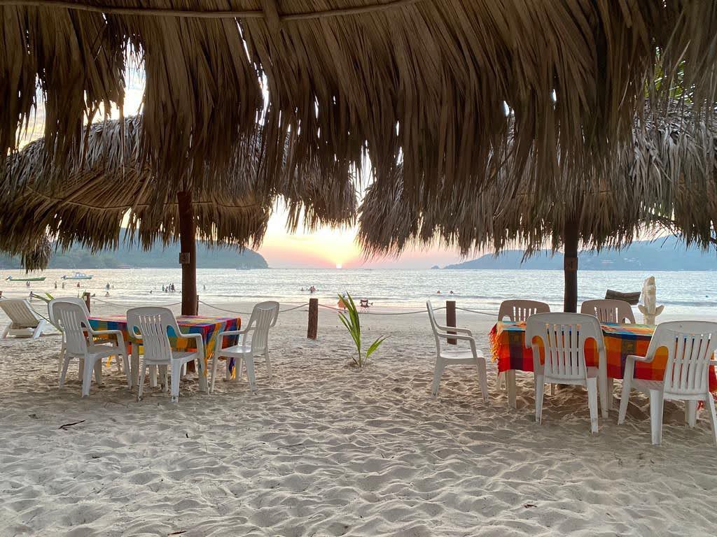 A wonderful vacation is right at your fingertips. Get ready to travel and enjoy your stay with your loved ones! Experience tranquility and bask right in the heart of nature.☀️🏝
#tikihutadventures #tropical #relax #vacation