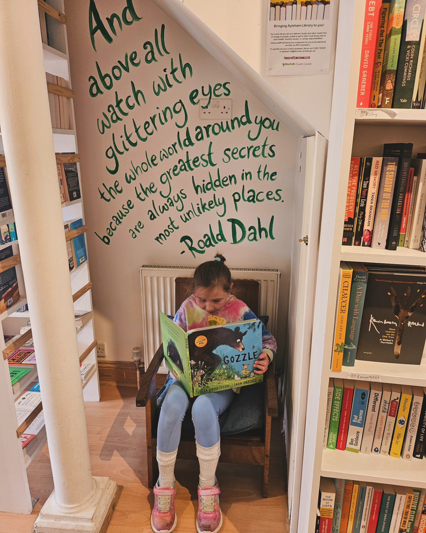 Enjoying the last day of the Easter holidays, before the chaos of school starts. Nestled in the reading corner @thebookhive Aylsham, absorbed by the new Julia Donaldson book, Gozzle!
#bookhive #norfolkcomms #readingtime #juliadonaldson #gozzle #calm #booklover #aylsham #bookshop #literature #learningtoread #lovebooks #northnorfolk #supportlocalbusiness #town #amazingaylsham #peaceful #roalddahl #roalddahlquotes