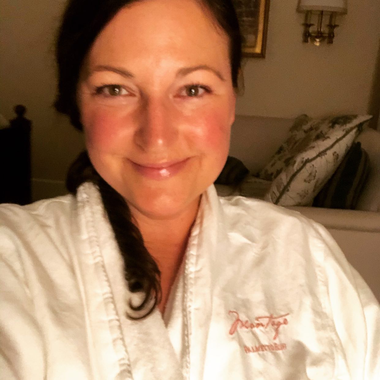 You know I love a good pampering and self care (Taurus ๐ and ๐ lol) so thought Iโd share some of my faves in case you are still looking for that last minute ๐ Support small businesses while spoiling your loved ones โ๏ธ๐๐ฅฐ Or just treat yoself ๐๐ปโโ๏ธ
1๏ธโฃ Massage ๐๐ฝโโ๏ธ๐โโ๏ธ @saltspaandyoga @katie.edwards.bodywork @racheldreesmassage
2๏ธโฃ Acupuncture โจ @mahaholisticwellness @blueheronacupuncture @wellroundedhealing
3๏ธโฃ Yoga ๐ง๐ปโโ๏ธ @saltspaandyoga @holycowyogacenter @meetvacationyoga @thegrowroomyoga
4๏ธโฃ Nutrition/hormones/gut health ๐ฅ @limeandlotus @thewholejourney @hearthwellness
5๏ธโฃ Meditation and sound healing ๐ง๐ปโโ๏ธ๐ง๐ฝโโ๏ธ@stillsoulstudio @awaken_spanda
6๏ธโฃ Reiki ๐ @jotireiki @darcymahanyoga @jeanatman @coalesce_energy (shameless plug ๐คฉ)
7๏ธโฃ Chiropractors ๐ @dr.sarahchiropractic @wellnesspluscharleston
I know there are many more, sorry if I forgot anyone ๐ Who are some of your fave self care practitioners?
.
.
.
#selfcare #selfcaresunday #reikihealing #reikimaster #charlestonreiki #chsreiki #lightworker #lightworkersofinstagram #chakrahealing #vibrationalhealing #attitudeofgratitude #energyiseverything #energyhealing #happyandhealthy #greatestgifts #reikiislove #floridareikipractitioner #floridareiki