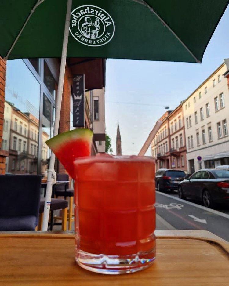 Happy Sunny Saturday!
When it comes to the perfect summer cocktail this watermelon gin drink reigns Supreme.
Sooo refreshing...🍉🍉🍉🍉
Perfect for these hot sommer days ☀️🥵
#ginlovers #gin #watermelon #summercocktail #summerdrink #sorefreshing #soogood #sootasty #moreplease #latinosenwiesbaden #latinosenalemania #sombrerolatinowiesbaden #wiesbadenvibes #stadtleben