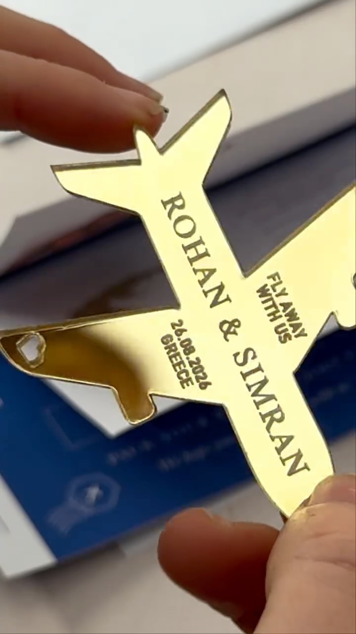 ROYAL BLUE & GOLD PASSPORT INVITATIONS ✨ Handmade with love for Rohan & Simran’s destination wedding in Greece, August 2026 🇬🇷💌
Looking for pricing & information?
View my online brochure at paperflore.co.uk/weddinginvitations (link in bio)
#destinationwedding #passportinvitation #destinationweddings #greecewedding #destinationbride