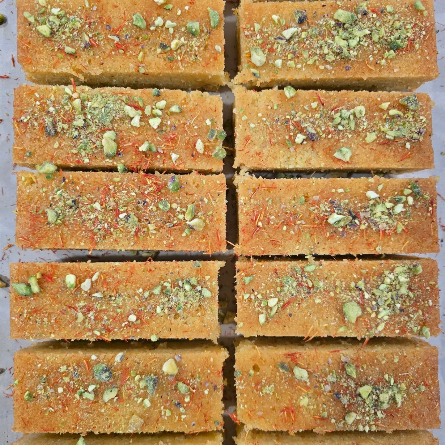 Sunshine in cake form 🍊☀️
Orange & Polenta Cake with the gentle warmth of Cardamom.
Naturally made without gluten. ✨️
#layerd_cakes #eatgoodcake #orangeandpolenta #bakefromscratch #yorkshirefood #yorkshirebiz #artisanbakes #smallbatch #baking #fromscratch #bakinglove #allbutter #bespokebakes #wholesalebakes
#delicious #yorkshirefoodanddrink