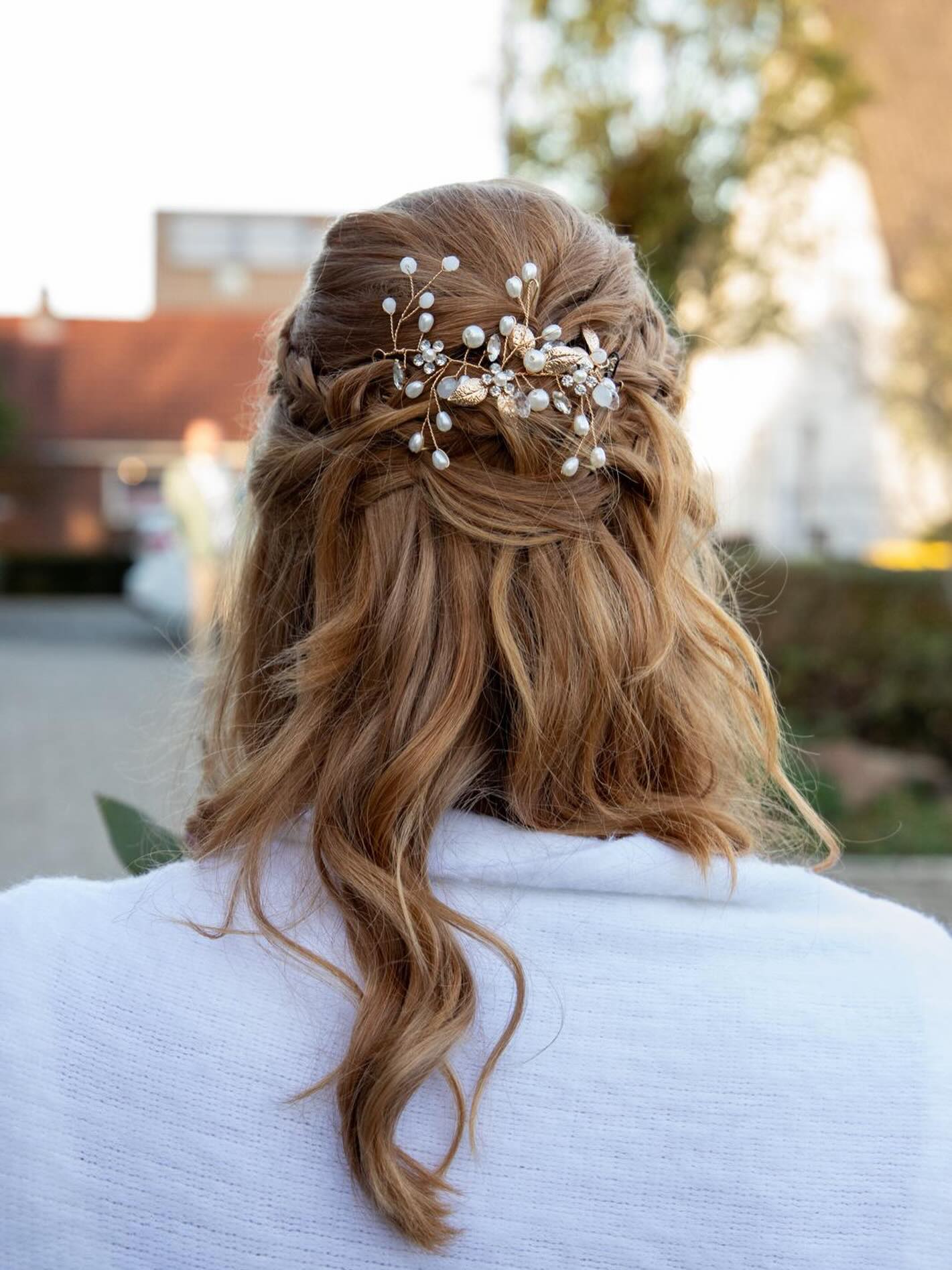 ✨ Hochsteckfrisur zur Hochzeit ✨
Diese wunderschöne, romantische Hochsteckfrisur wurde von unserer lieben Tonja gezaubert 🤍
Elegant und perfekt für den großen Tag 💍
#hochzeitsfrisur #brautfrisur #hochsteckfrisur #weddinghair #bridalhair friseurliebe hochzeit2026 salonliebe