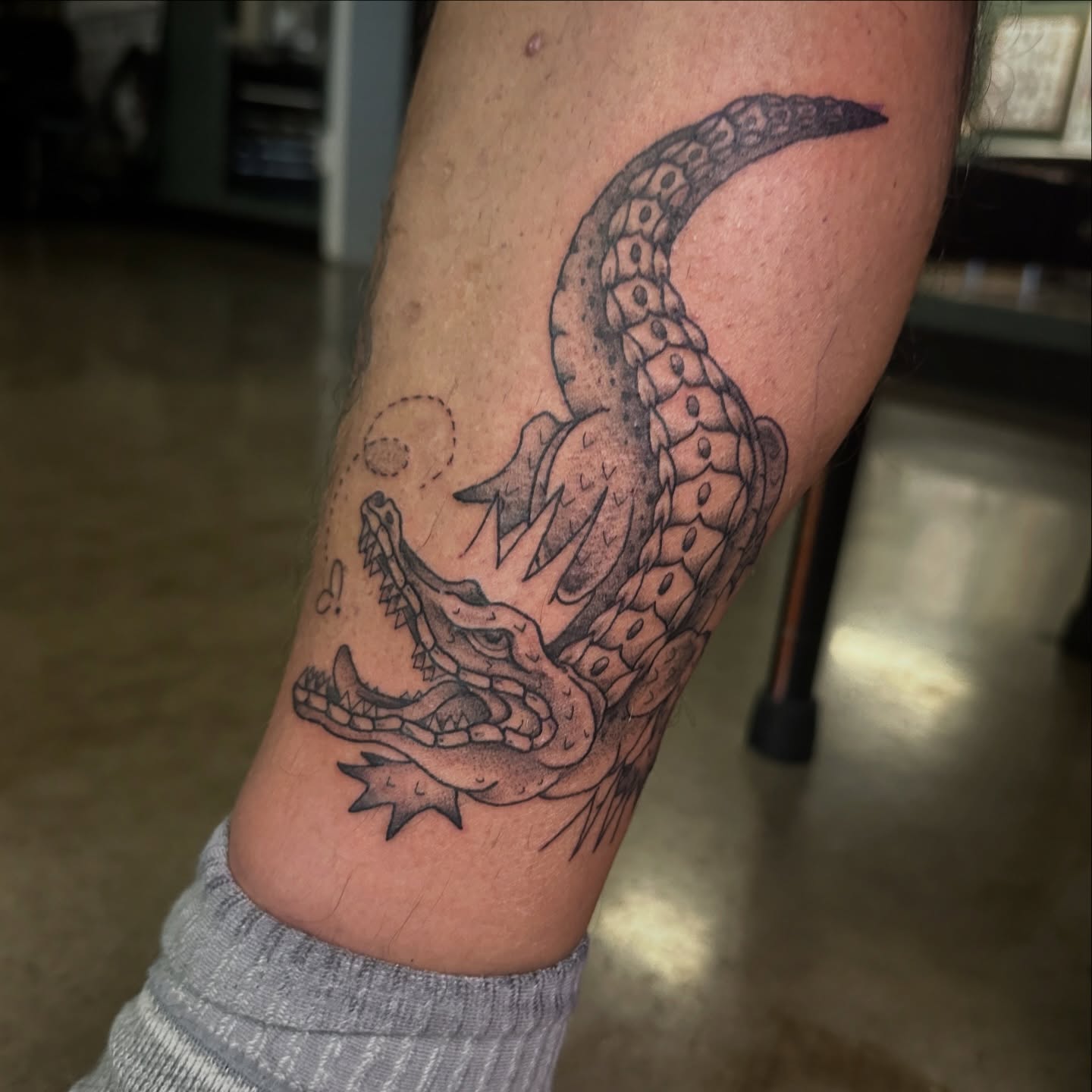 Calf piece from my flash 🐊✨ thank you so much Zach!! Made at @electricavetattoo.atx.
Email or hit link in bio to book
#atx#atxtattoo#gatortattoo#blackwork#traditionaltattoo