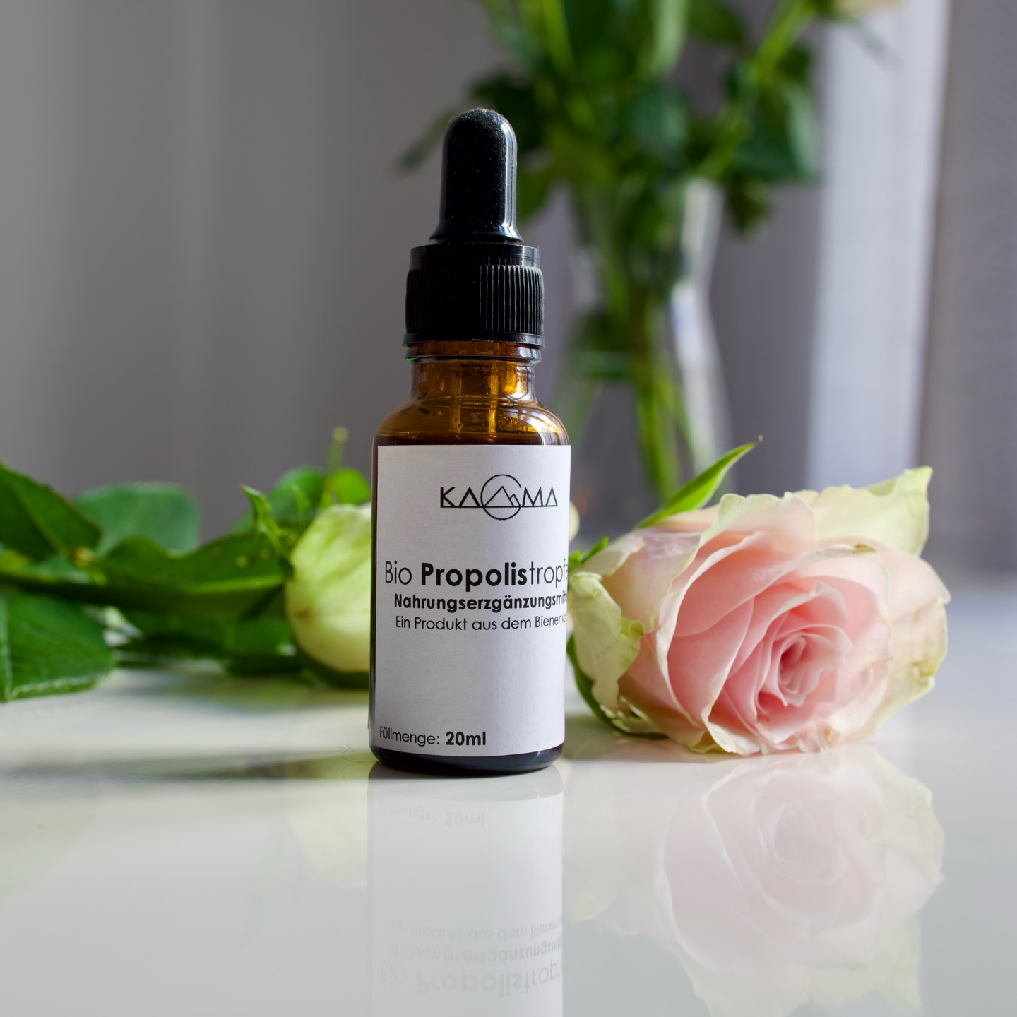 Propolis entsteht dort,
wo Bienen ihr Zuhause schützen. 🌿
#propolis #bienenprodukte #bioimkerei #natur #handwerk