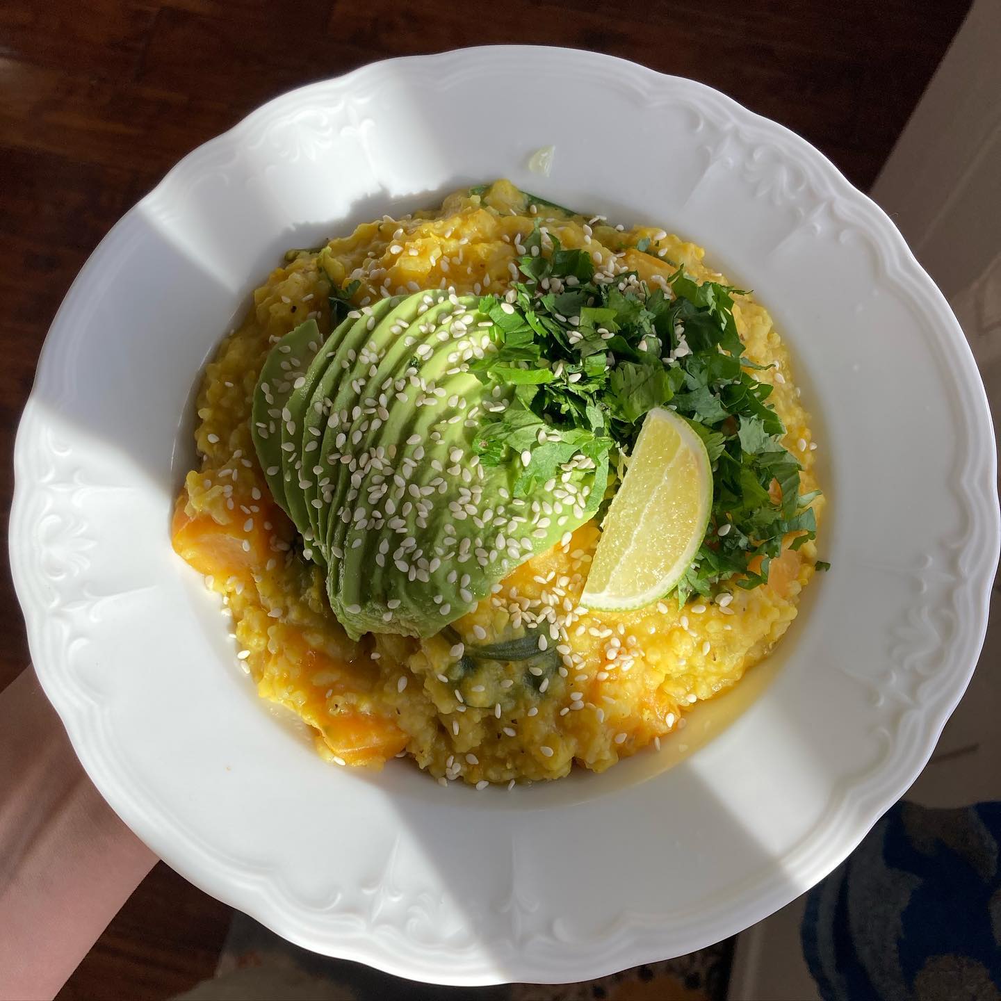 ✨Ayurvedic Kitchari✨ I love making this for new mamas because it’s so easy to adjust the ingredients seasonally. This one is made with buttery, sweet kabocha squash and spinach✨