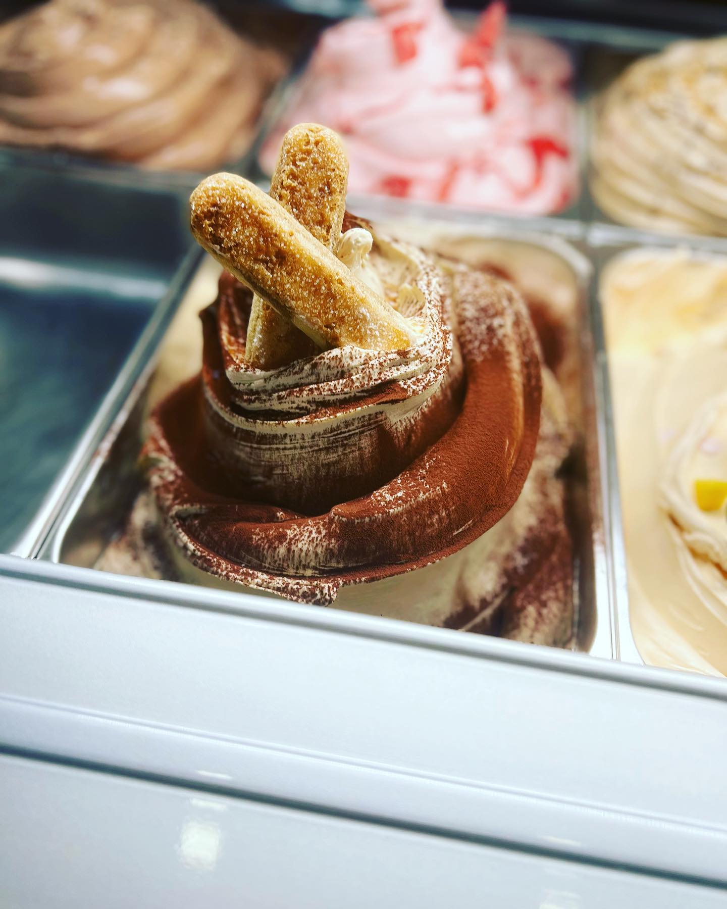 😋🍦❤️ 1947-2021 ❤️ 75
#zmrzlina #fagyi #icecream #gelato #family #traditionalart #food #slovensko #handmade #craft