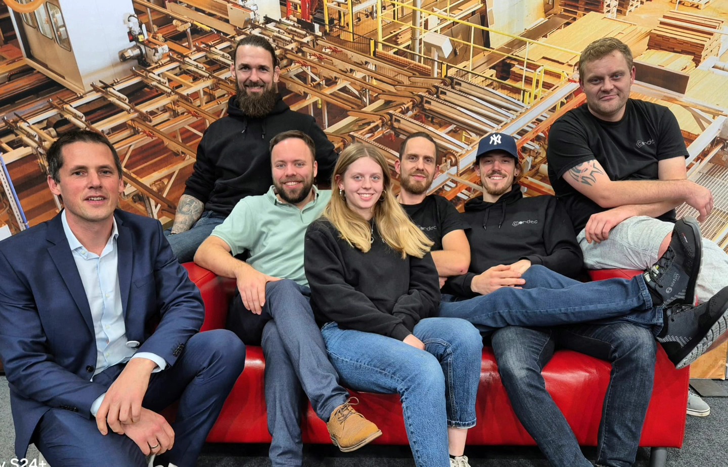 Ons jong dynamisch team voor het eerste jaar op de prowood beurs te flanders expo!
#prowood #woodindustry #machinery #engineering
#cordec