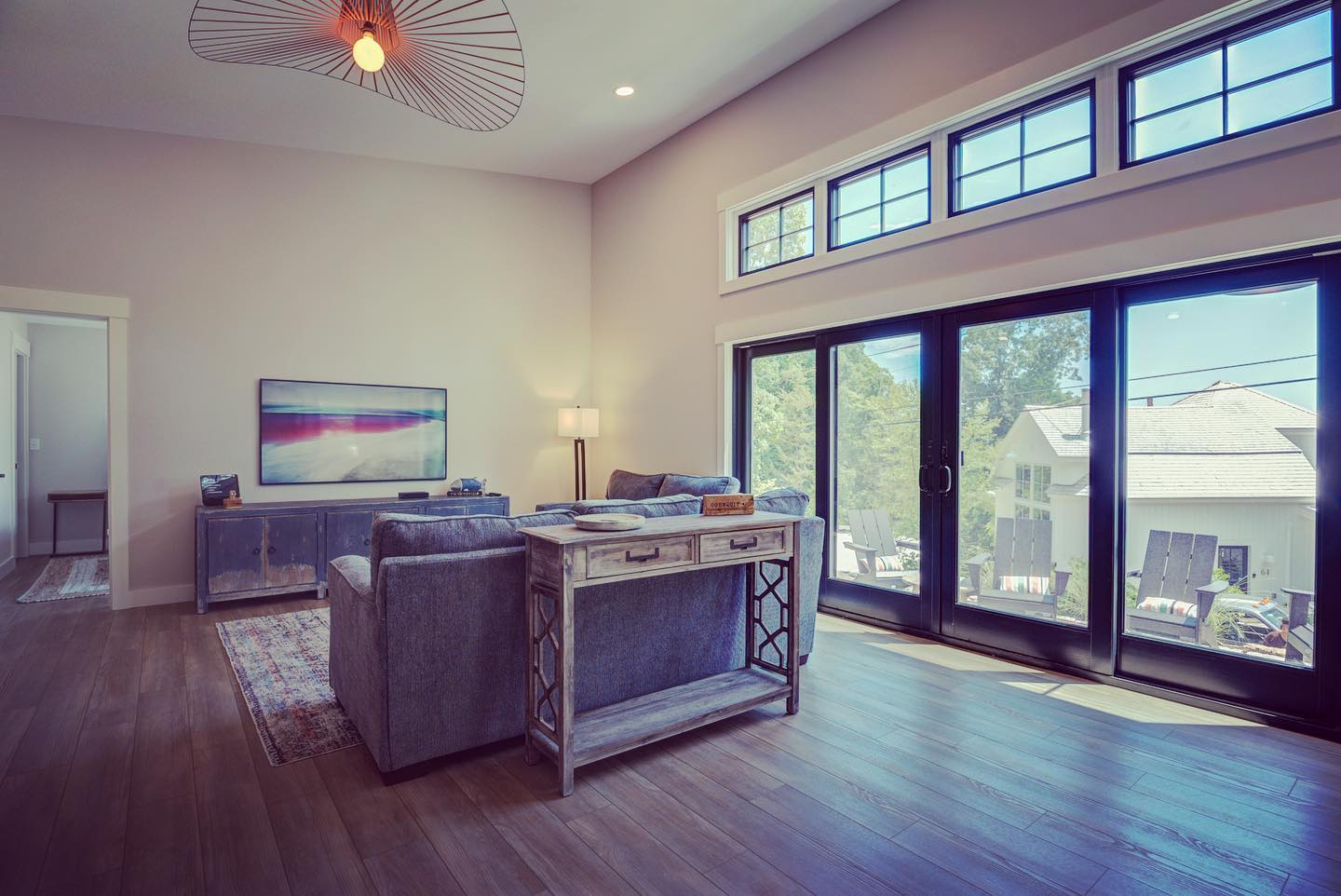 This room is filled with natural light from these black framed @andersen_windows sliders.
.
.
.
.
#mainebuilder #buildersofinsta #doors #coastalliving #coastalhome #coastalgeneralconstruction