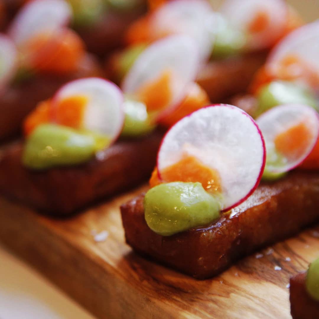 Spring Chickpea Panisse
salsa verde, yam puree, radish
.
.
.
.
.
.
.
.
.
#vancouverchef #vancouvercaterer #vancouvercater #vancouvercatering #vancouverfood #vancouvereats
