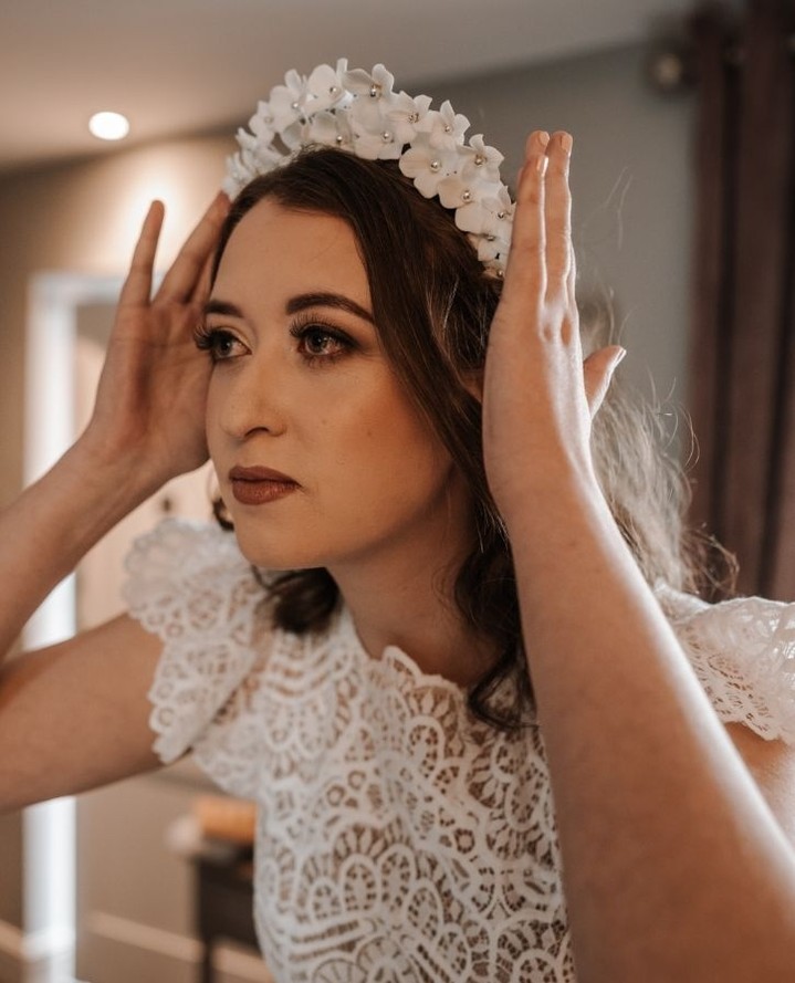 L A C E - wedding dresses are so dreamy. I would love to get married every year so i could wear many more of them!
This one is so pretty with all the lace detail and the team on this styled shoot were all super talented.
Showcasing my porcelain Jasmine crown, which is a real showstopper yet so delicate and fabulously floral.
.
.
.
Photographer & organiser ~ @vandersteenphotography
Venue ~ @theploughinneaton
Bridal shop ~ @130atelierbridal
Hair & MUA ~ @deedeesbeautique
Hair accessories ~ @rachelchaprunne
Videography ~ @videosbytone
Models ~ @patdelath @_amyoverton
Cake ~ @gtbakess
Cakesicles ~ @ohmychocness
Florist & Stylist ~ @ruth.heavenscent
Stationary ~ @white_orchid_print_and_design
Lights ~ @blacklabevents2
Celebrant ~ @ceremoniesbynikki
.
.
.
#bridal #bridetobe #weddingideas #wedding #weddings #modernbride #modernwedding #bohobride #bohowedding #weddingjewellery #weddingjewelry #weddingaccessories #bridaljewellery #bridaljewelry #headpiece #classicbride #elegantbride #wedinspo #engaged #bridesmaids #weddingday #bride #rusticwedding #uniquewedding #weddingplanning #bridetobe2024 #bridetobe2023 #styledshoot #flowercrown #floralheadpiece
