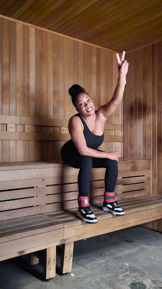 Stop tryimg to change everyone else but yourself!
#thefixof2026
#sauna
#sweattherapy
#gymflow