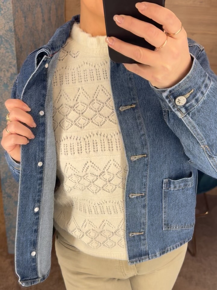 Jeans geht immer…😍
Ob als Jeansjacke,-Bluse,-hose,usw. lässt sich Jeans ideal kombinieren.
🩵Die wunderschöne Jeans-Blusen-Jacke von Buena Vista ist neu eingetroffen. Super leicht & perfekt zum kombinieren.
🩵Auch viele tolle neue Jeans von Buena Vista sind bei uns im Store eingetroffen.👖
🤗Komm besten vorbei und wir beraten dich bei deiner Auswahl & bei den Schnitten.
Connected BY fashion
#jeans #denim #musthave #fashion #bystylez