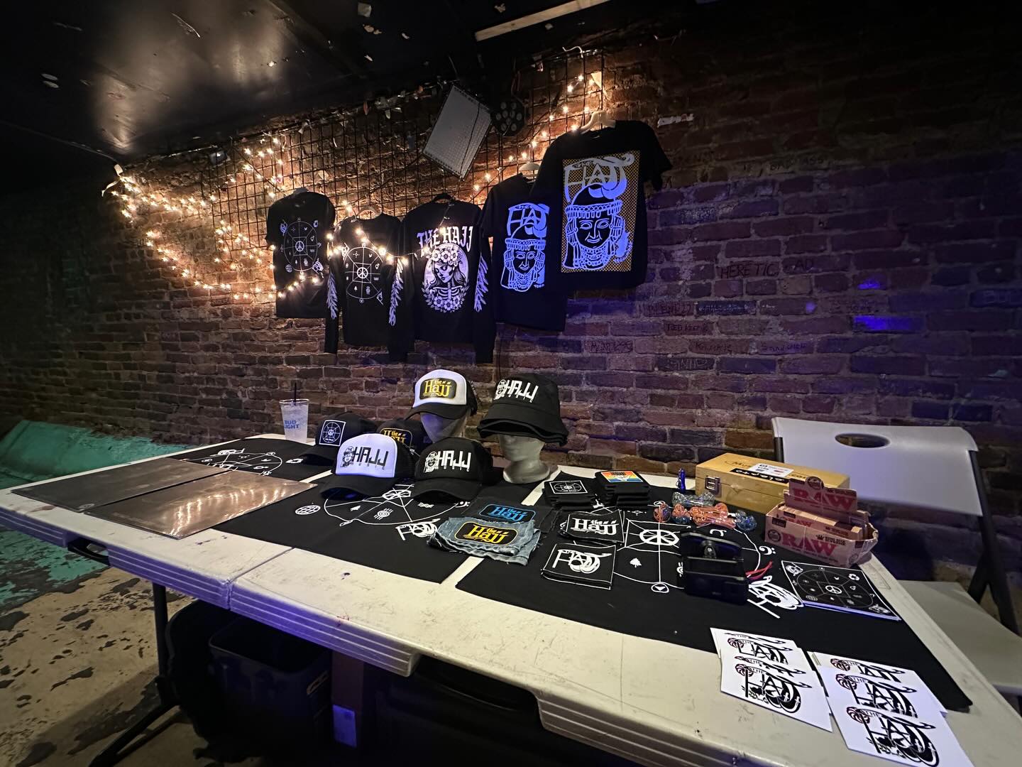 Day 2 of our Winter West Coast Tour 2026!! Bakersfield TONIGHT at @jerryspizzapub
@pointzer0band @untidalca and @happynowband
ALL AGES/$7! Come say hi and get some Hajj Swag!
#thehajjmusic #thehajj #merch #music #band #tour #winterwestcoasttour2026 #diy