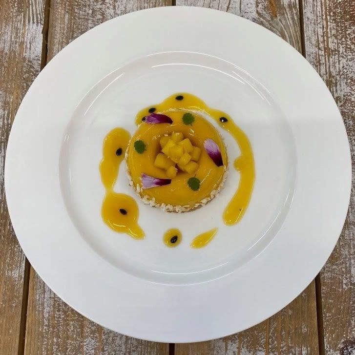 Passionfruit and Mango to brighten up a grey Friday. We're dreaming of sunny Summer days and all the delights we will be creating for the most special days.