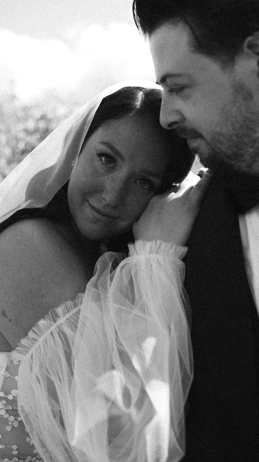 27 événements en 2025 🙌
Merci à tous les mariés et clients qui nous ont fait confiance cette année. Merci également à tous les collaborateurs qui nous ont contribué à ces projets aussi créatifs que challengeants 🤍
Nous avons hâte des beaux événements qui arrivent en 2026 !
27 events in 2025 🙌
Thank you to all the brides and grooms and clients who placed their trust in us this year. Thank you also to all our colleagues who contributed to these creative and challenging projects 🤍
We look forward to the wonderful events coming up in 2026!
Photographes :
@myriammenardphoto
@brentcalis
@gabrielledesmarchais
@frederiquesavard.photographe
@alessandrajennifer
@sarahwhitephoto
@catherinedeslauriers.photo
@sarahdagephoto
@andreeanneguy
@naomiegagnonphotographe
@beau_video
@lesmariagesdejulia
@juno_photography