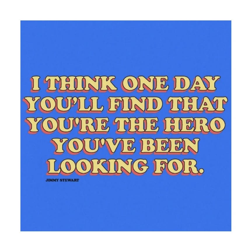 Happy 2022!
Je vous souhaite d'être la version de vous mêmes que vous préférez, je vous souhaite de faire ce qu'il vous rend heureux tous les jours, je vous souhaite moins de fatigue, plus de rire. Je vous souhaite des étoiles dans les yeux et des papillons dans le ventre. Je vous souhaite d'être cruellement fiers de vous, et de croire en votre force et votre résilience.
❤️
Be You.