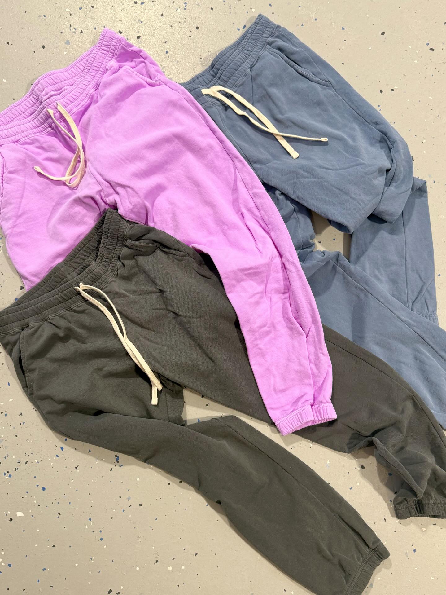 We’ve got your basics!! We can decorate with your school team, association or company logo.. just ask!
100% cotton and so comfy!!
#comfortcolours #sustainableclothing #embroidery #kawarthalakes #cottagestyle