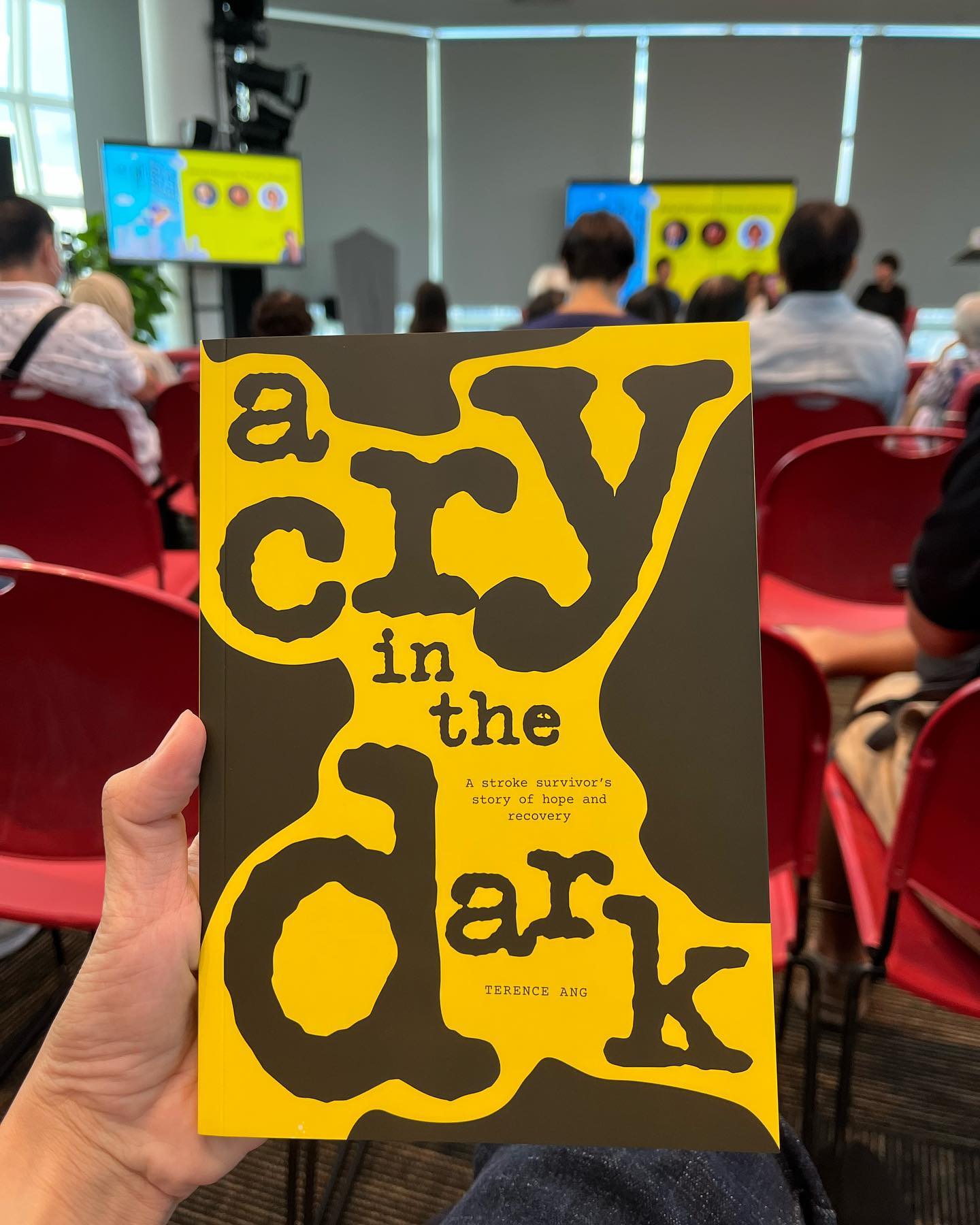 We are so honoured to be at Terence’s book launch - ‘A Cry In the Dark’ @ National Library!
•
Rehab is never easy, especially so when your life goes topsy turvy due to an injury. In Terence’s case, a brain 🧠 injury - stroke. We are so proud of his journey, and one thing for sure, his sense of humour definitely shone a light 💡 in the darkness!
•
‘A Cry In the Dark’ is now selling at Popular bookstores. Highly recommend everyone to read Terence’s inspiring journey ❤️
#betterthanbefore #strongerthanever #exodusphysio