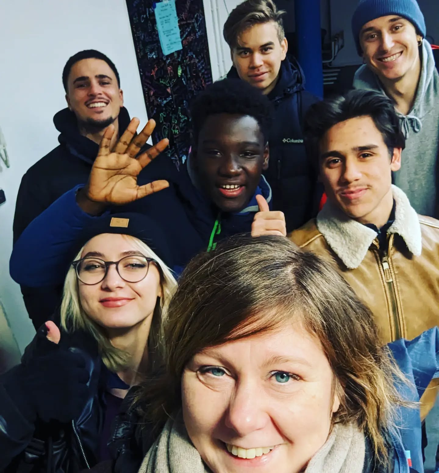 Halbzeit in der weiteren Begleitung!
Wir sind so stolz auf euch und eure Entwicklungen und beeindruckt, wie ihr euch auf den Weg macht, eure Ziele zu verfolgen!
In #münchen #dortmund #lübeck #ludwigshafen #koblenz #ahrtal #braunschweig #hamburg arbeiten jede Woche in unserem aktuellen Jahrgang 195 Jugendliche mit toller Begleitung am erfolgreichen Schulabschluss, Praktikum, Ausbildungsplatz...
Danke an unsere wunderbaren Teamer:innen, danke an unsere großartigen Förderpartner!
Danke an unser Netzwerk, das uns toll unterstützt, damit wir euch mit allen Themen individuell unterstützen können!
#jugendliche #berufsorientierung #chancen #sommerakademie #ausbildung #motivation #ziele #motivierenstärkenorientieren #stärkenstärken