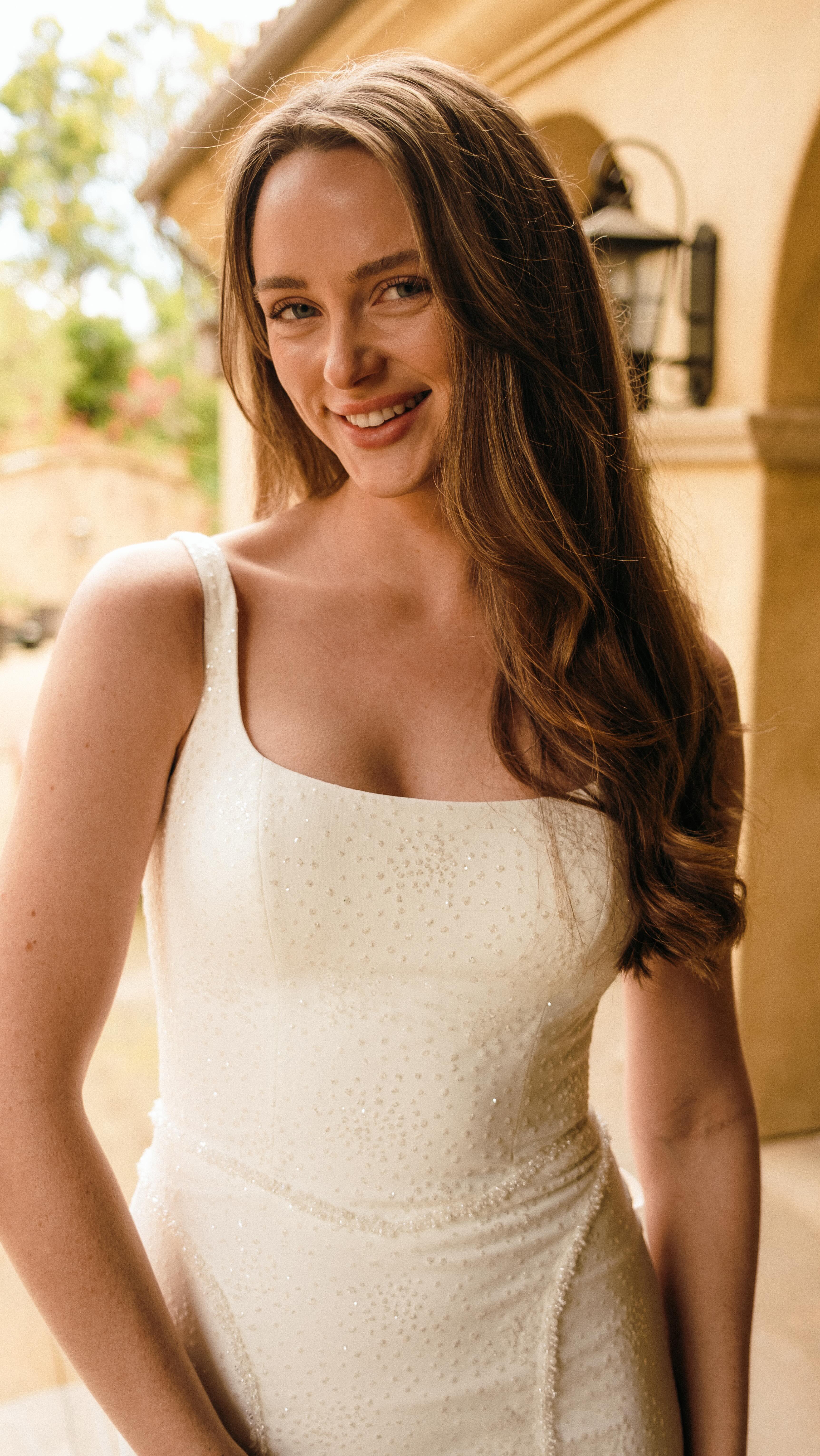 Fit & flare wedding dresses we’re obsessed with right now 🤍.
Snatched silhouettes, clean lines, main-character energy. Which gown is your favorite? 😍
Trinity | S25557
Fenella | N2642
Thea | S25551