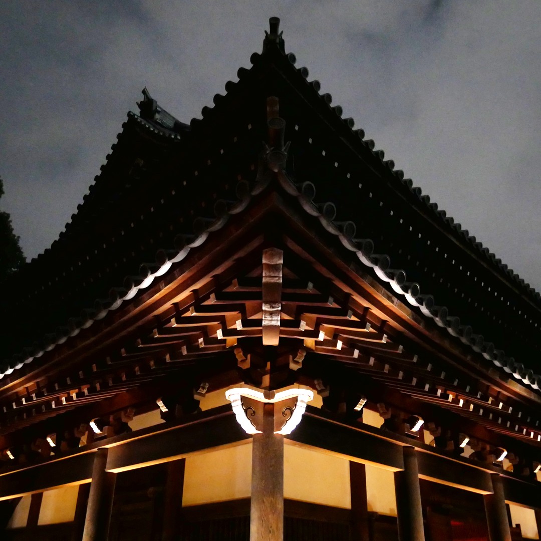 For Hakata Old Town Light Up Walk 2018, five global lighting designers and about 50 students have joined together to consider the lighting design for Jotenji Temple 27-30 October 2018.
#lightasia #fukuoka #hakata #hakataoldtownlightupwalk #jotenji