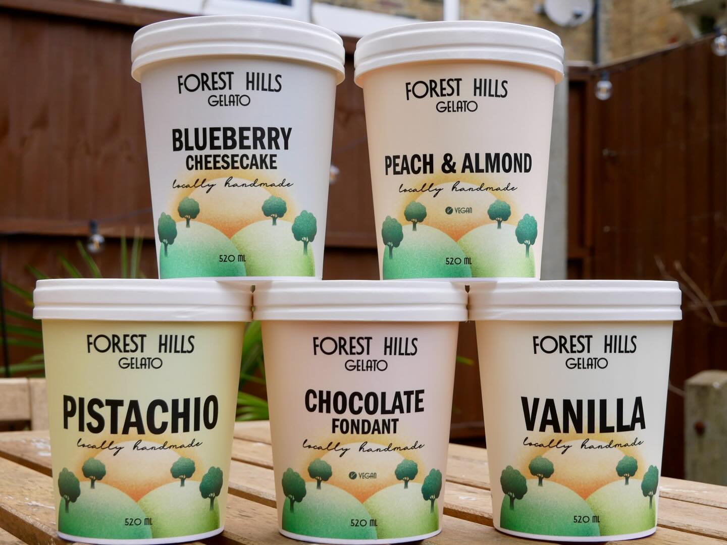 New product alert 🚨 🚨
We are really excited to announce the launch of our 5 new 520ml tubs.
They are 5 of our most popular flavours.
Pistachio, Vanilla, Chocolate Fondant (ve), Blueberry Cheesecake, and Peach & almond (ve).
Huge thank you to @aayacollective for the designs!
Stockists to be announced next week.