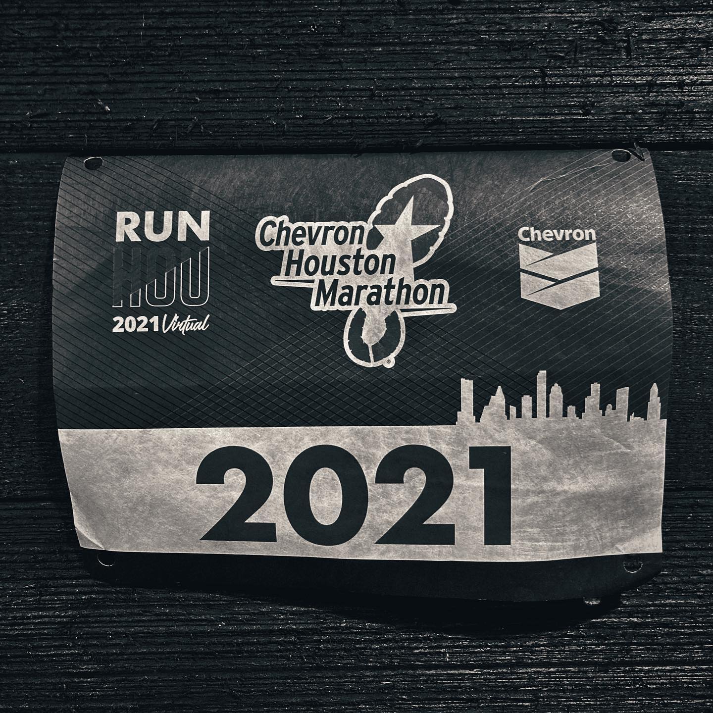 The start line may look a bit different this year, but no matter where we are and whichever route we run, we know that our Houston runners will always #runhoutogether in spirit!
A great message from @chevronhoustonmarathon as we enter race week here in Houston. The virtual window opened this past weekend and we’ve already had our athletes run some great marathons and half’s. Stay tuned for all the results this weekend and let us know where you will be running.
#RunHOU #HoustonMarathon #Houston #MarathonTraining