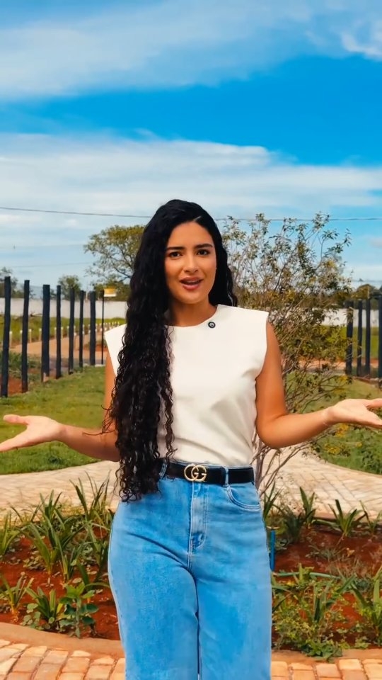 Valor é sentir que você fez a escolha certa!
No Condomínio Paris, não se trata de tamanho ou preço, mas de segurança, proteção e um investimento que cresce com você.
Agende sua visita e conheça o Condomínio Paris.