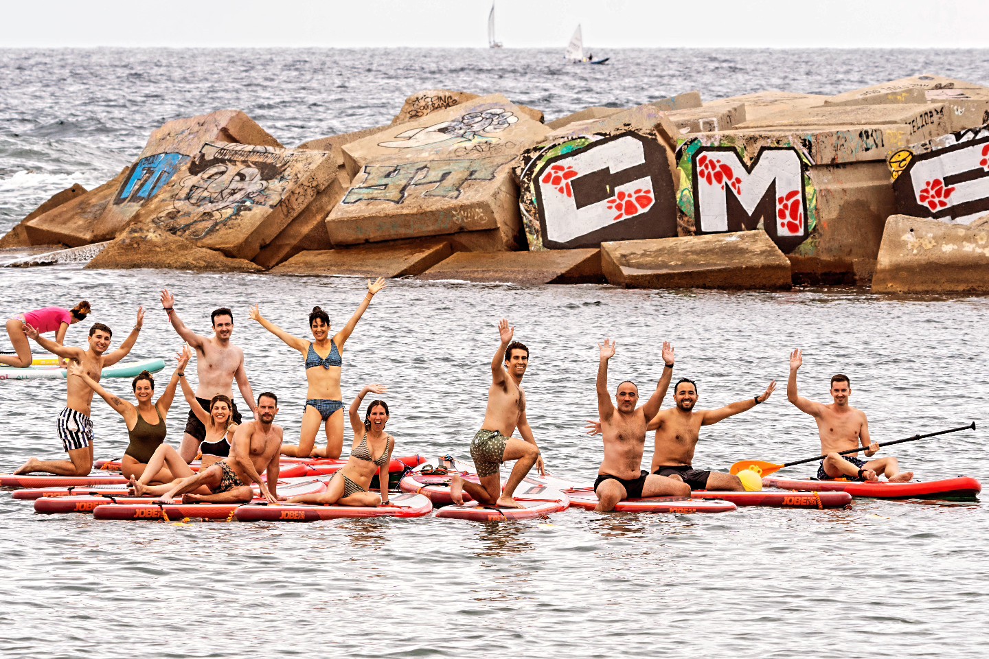 Hola a todos los amantes del paddle surf y de la playa 🌊 ¡Estamos de vuelta y listos para una temporada increíble de primavera y verano en Eswell Barcelona!
¿Quieres estar al tanto de todas nuestras actividades, eventos y promociones exclusivas?
¡Síguenos en nuestros canales de redes sociales o únete a nuestro grupo de WhatsApp para recibir actualizaciones en y no perderte nada de lo que tenemos preparado para ti!
¡Ven y únete a la diversión en el agua con nosotros! 🏄♂️🏄♀️
🫂@wearehona @fran.culi @aprilroadstudios
#PaddleSurf #EscuelaDePaddle #PrimaveraEnElAgua #VeranoEnLaPlaya #ActividadesAcuáticas #SigueLaCorriente #RemaConNosotros #SéUnoConElMar