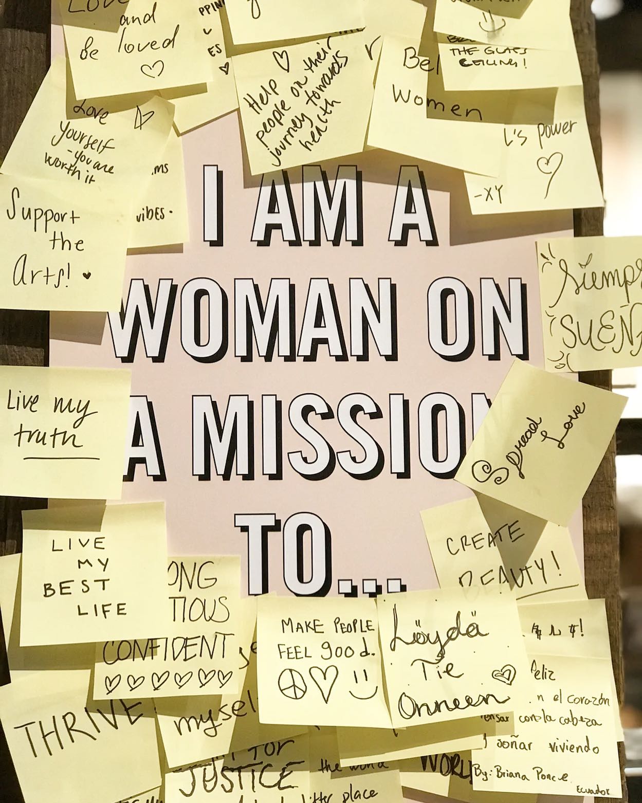 Happy International Women’s Day to all the boss babes out there and shoutout to all the boss dudes who support her every step of the way! ♥️💐🎀 #internationalwomensday #2022 #liftandbelifted