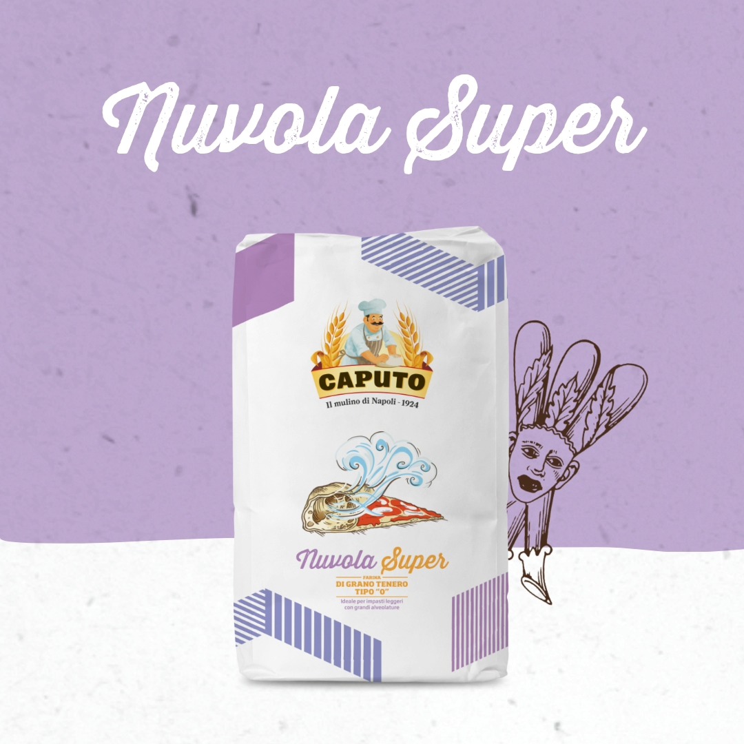 Nuvola Super - Mulino Caputo
Description
Nuvola Super is a high-quality flour produced by Mulino Caputo , renowned for its excellent ability to create voluminous and alveolated doughs. This flour is ideal for all types of pizza, from classic to contemporary, as well as focaccia. Developed with particular attention to the perfection of shapes and flavors, Nuvola Super is the ideal choice for pizza chefs looking to raise the quality of their product. The crust, an essential part of a pizza, becomes exceptionally fragrant and honeycombed with this flour.
Technical specifications
Nuvola Super is a type 0 flour , with a protein content of 13.50% . This composition gives it excellent elasticity and resistance, crucial elements for doughs that require long leavening. The flour has a shelf life of 12 months , ensuring a long shelf life without losing its qualitative properties. Baking values are indicated with a W of 320/340 and a P/L elasticity of 0.50/0.60 , reflecting its strong ability to develop and hold during baking.