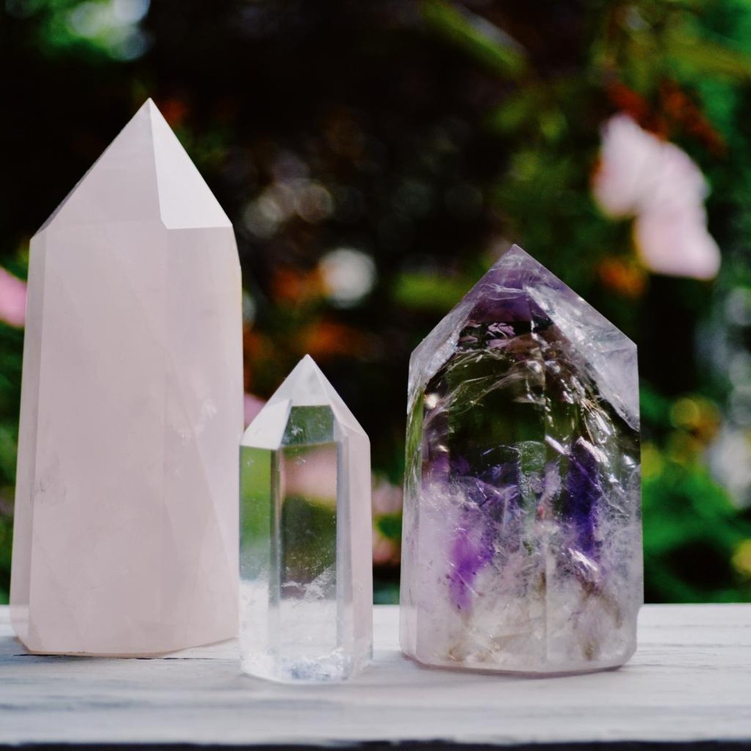 Give this world good energy!⠀
May your weekend be filled with positive thoughts, kind people and happy moments.⠀
.⠀
.⠀
.⠀
.⠀
.⠀
#goodvibes #crystalhealing #yyc #calgarysmallbusiness #evanstonyyc #yycevanston #yycmoms #calgarymoms #yycliving #yyclife #yycbusiness #yycbeauty #yycsmallbusiness #calgarylife #calgarybusines #weekendvibes #quartzcrystal #energyhealing #WeStandWithYou #enchantingearth #healingstone #crystallove #EqualityForAll