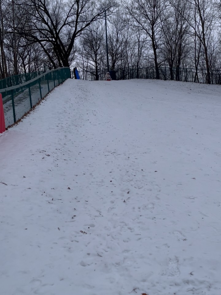 We went sledding with my mother-in-law using the sleds she gave us for Hanukkah! This California girl is officially in love with the snow ❄️
See ya, boogie board. Hello, sledding! #chicago